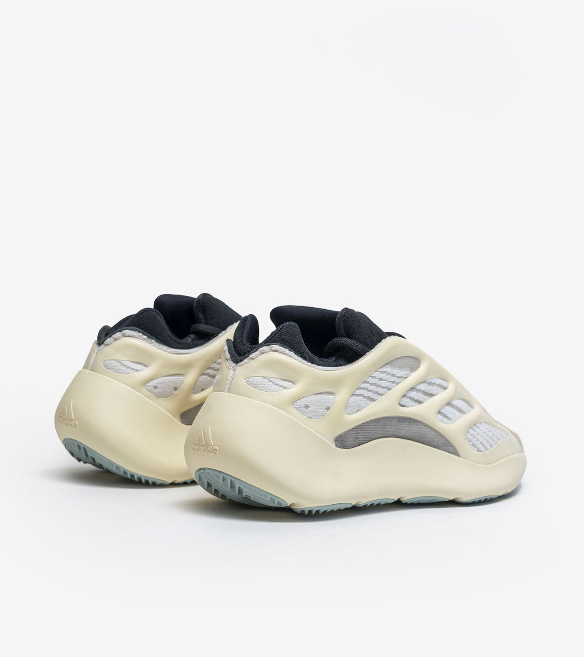 Adidas Yeezy 700 V3 Azael — Sneaker Phosphorescente Édition Collector