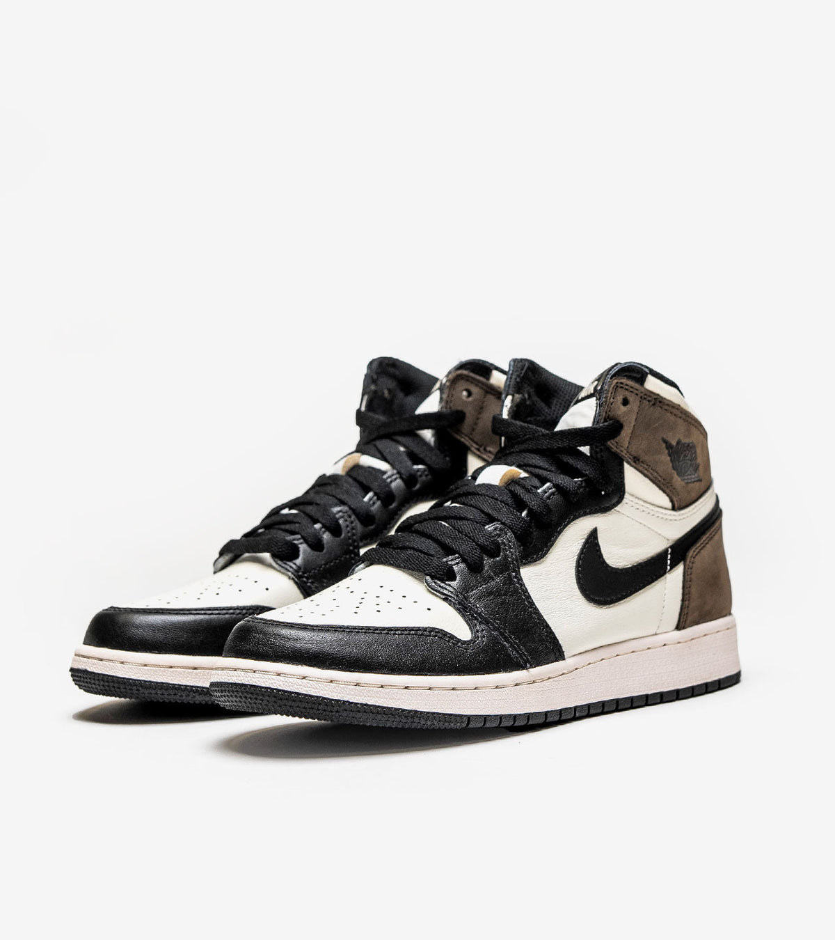 Air Jordan 1 Retro High OG – Dark Mocha (2020)