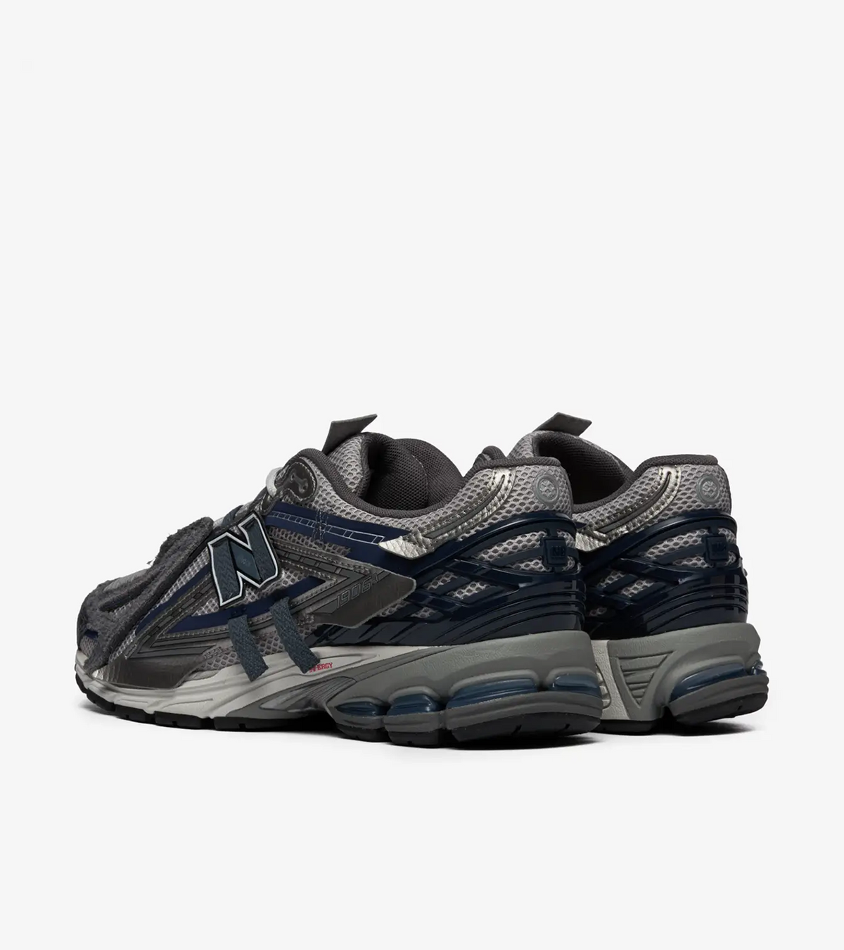 New Balance 1906A – Graphite / Magic Blue (moins de 200 €)