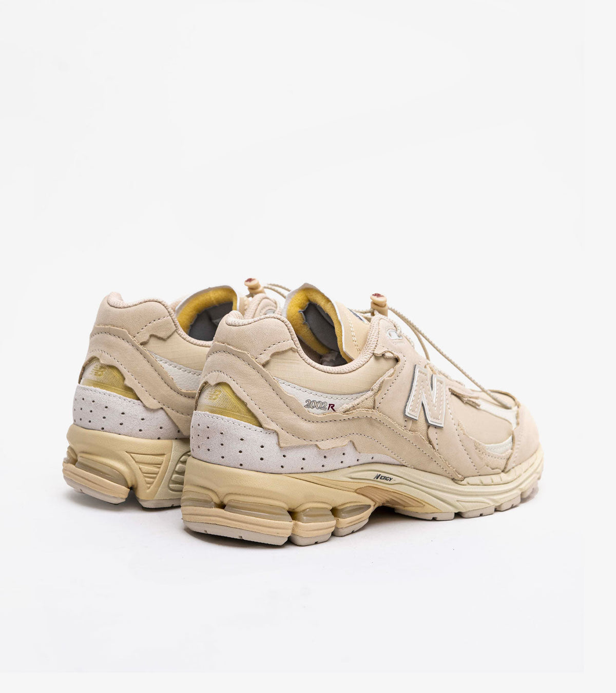 New Balance 2002R Protection Pack Sandstone — Moins de 200€
