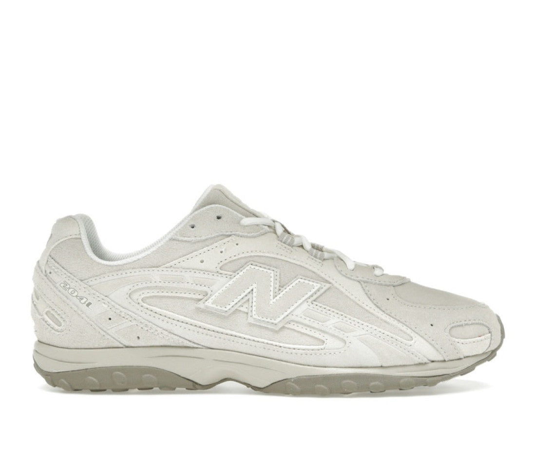 New Balance 204L Timberwolf — Sneaker Lifestyle Suède Cream & Beige (U204LMMC)