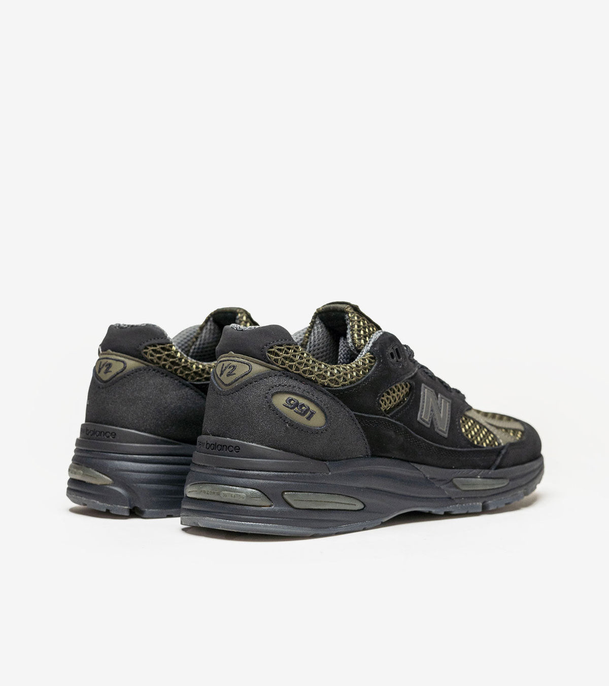 New Balance 991v2 x Stone Island – MiUK Black/Bronze