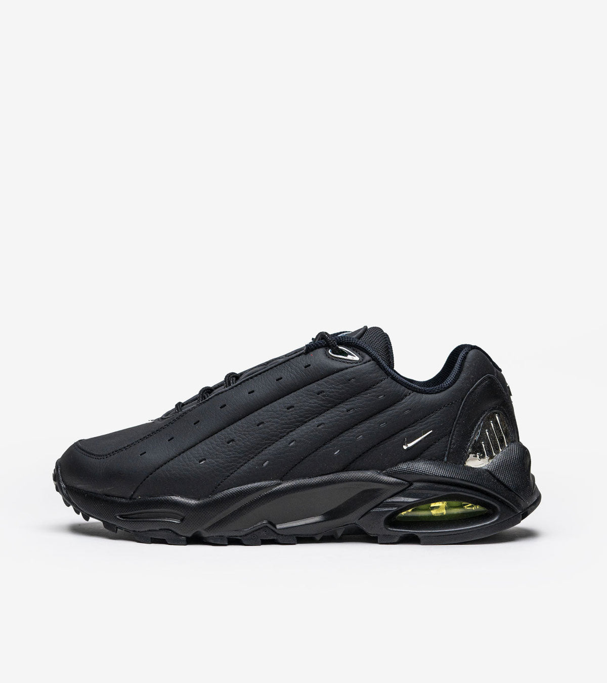Nike Hot Step Air Terra NOCTA Triple Black — Moins de 200€