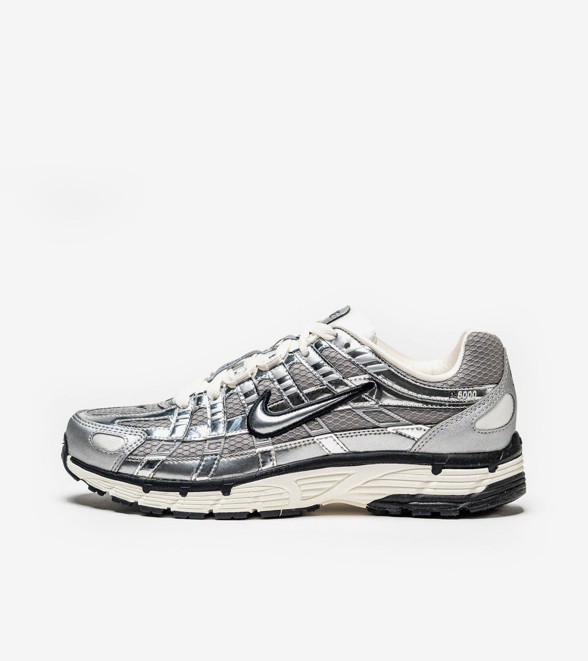 Nike P-6000 Metallic Silver – Moins de 200€