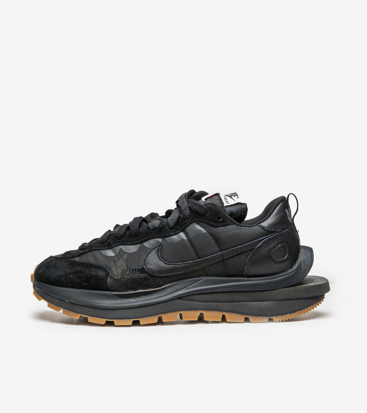 Nike Vaporwaffle x Sacai – Black Gum (DD1875-001)