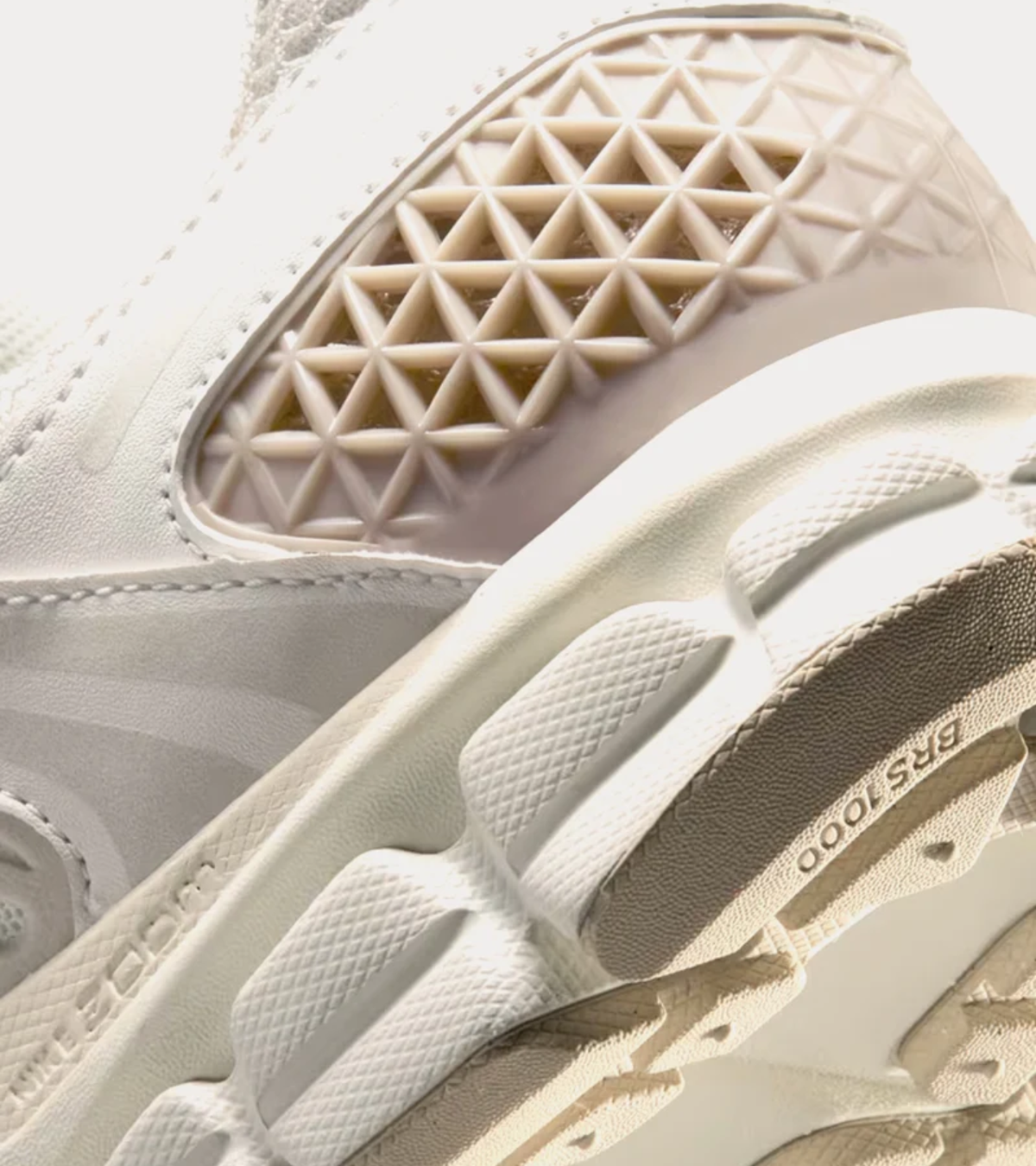 Nike Zoom Vomero 5 – Phantom / Cream (moins de 200 €)