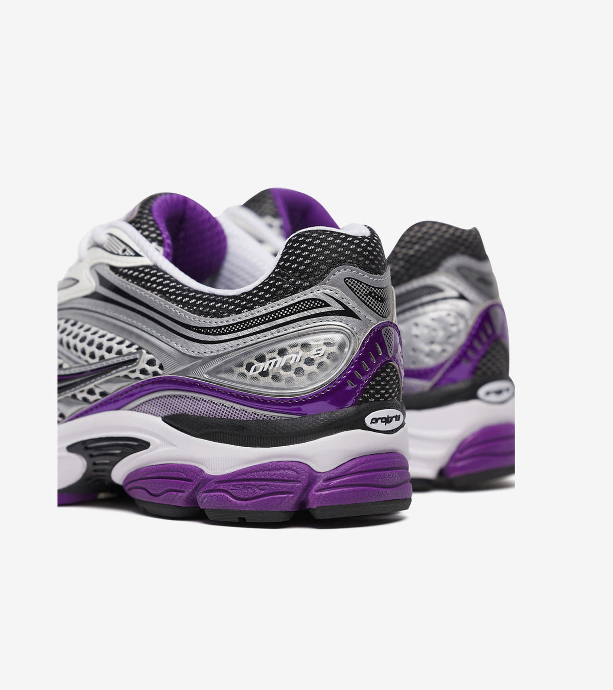 Saucony ProGrid Omni 9 – White Black Silver Purple (autres marques)