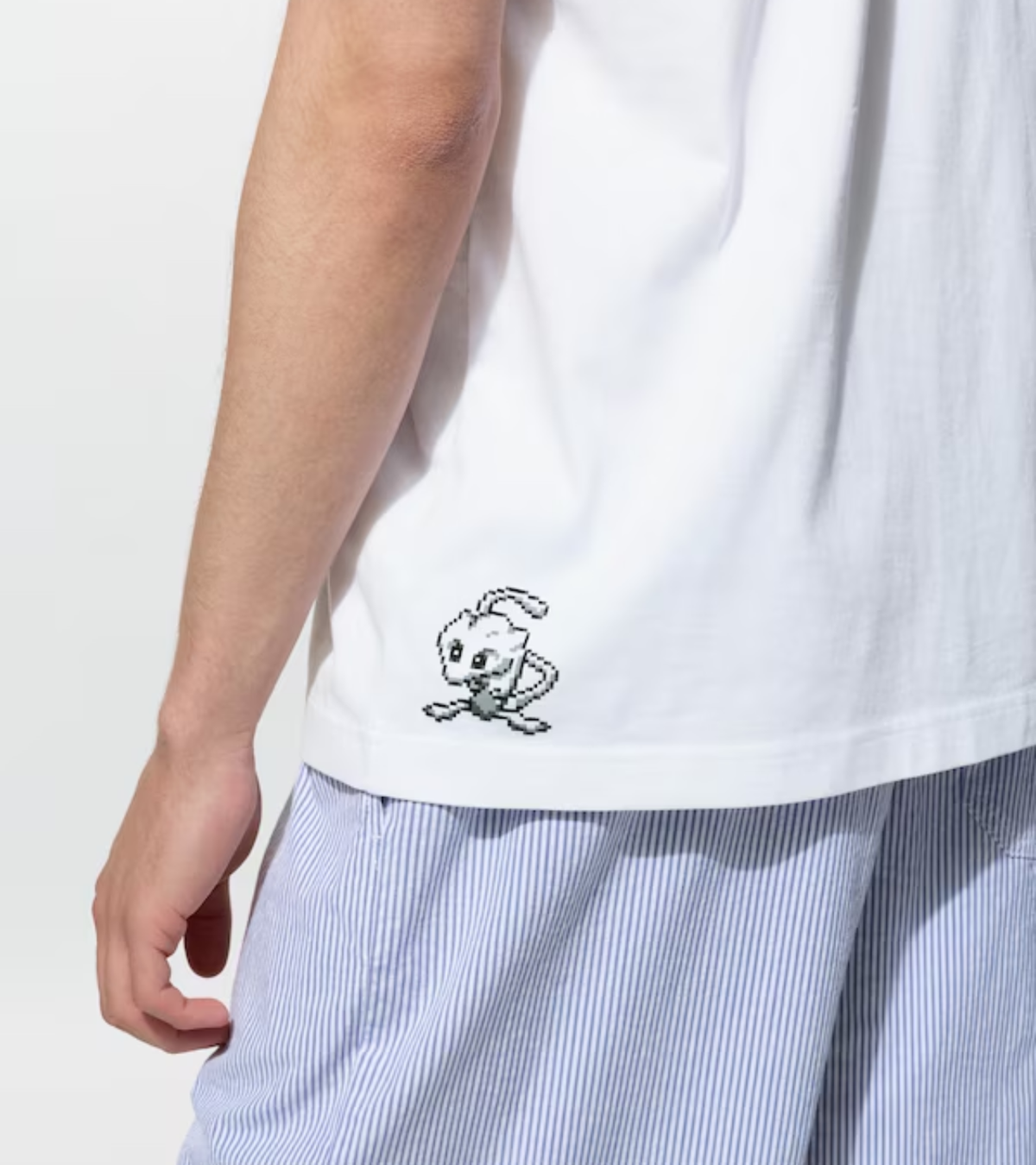 T-Shirt Blanc Uniqlo x Pokémon 30ème Anniversaire – Moins de 200€