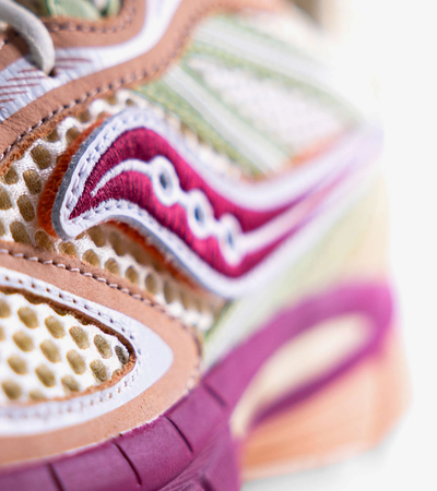 Saucony ProGrid Guide 7 × Stan Birch — Édition Limitée Stand Out